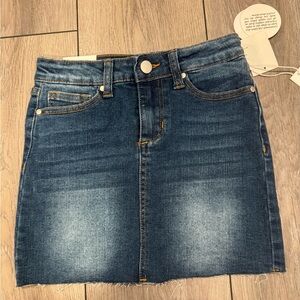 NWT girls size 8- Joe’s Jeans- denim skirt with a frayed bottom.